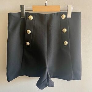 NWOT Zara high-waisted shorts size Large Never Worn
